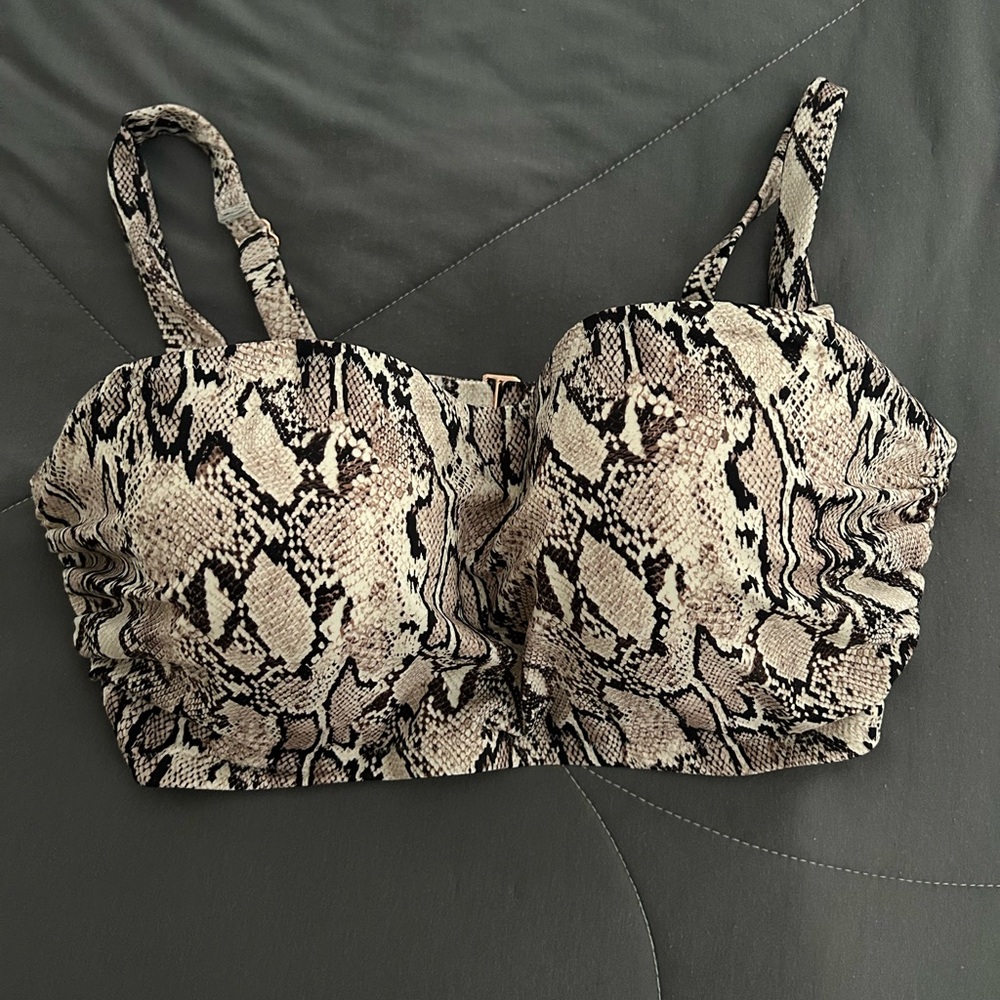 Shade & Shore Snake Print Top